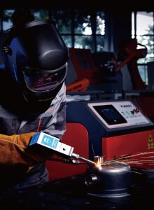 2. Nesil 2,0 KW Lazer Kaynak Makinesi LS-2000 M Jasic