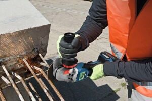 Bosch GWS 18V-15 SC 2x8 Ah Akülü Taşlama Makinesi 06019H6101