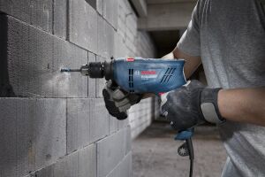 Bosch GSB 600 Darbeli Matkap+100 Parça Aksesuar Seti 06011A0321