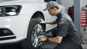 Bosch GDS 18V-400 1x4 Ah ProCORE Akülü Darbeli Somun Sıkma Bez Çantalı