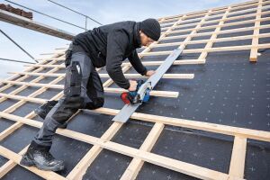 Bosch GKS 18V-57-2 GX 1x5,5 Ah Expert Akülü Raylı Açılı Kesim Akülü Daire Testere