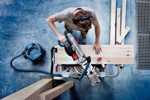 Bosch GCM 18V-305 GDC 1x5,5 Ah Expert Akülü Gönye Kesme
