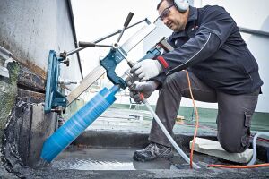 Bosch 132mm Beton İçin 1 1/4'' UNC Girişli Sulu Elmas Karot Ucu 2608601742