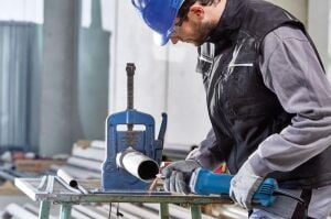 Bosch GGS 30 LPS Uzun Kalıpçı Taşlama Koruma Şalterli 06012B5220