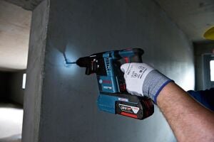 Bosch GBH 18V-26 1x4 Ah ProCore Akülü Kırıcı Delici Bez Çantalı