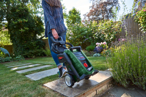 Bosch UniversalAquatak 135 Basınçlı Yıkama Makinesi 06008A7C00