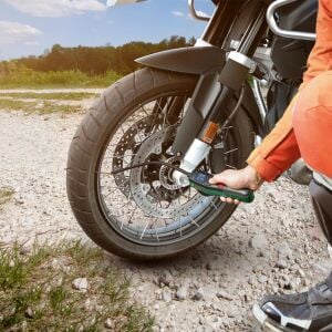 Bosch EasyPump Akülü Mini Hava Kompresörü 0603947000