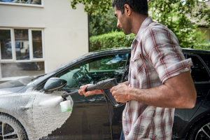 Bosch Universal Aquatak 125 Basınçlı Yıkama Makinesi 06008A7A00