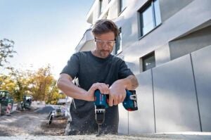 Bosch GSB 18V-45 2x2 Ah. Akülü Darbeli Matkap+63 Prç. Aks. Seti 0615A5007G