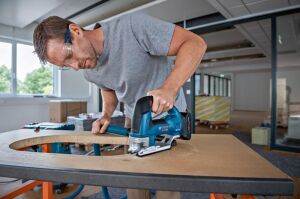 Bosch GST 18V-155 BC 1x4Ah proCORE Akülü Dekupaj Testere Bez Çantalı