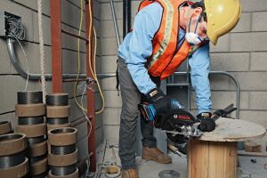 Bosch GKM 18V-50 1X4 Ah Procore Akülü Daire Testere Bez Çantalı