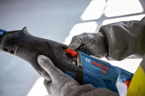 Bosch GSA 185-LI 1x4 Ah ProCORE Akülü Panter Testere Bez Çantalı