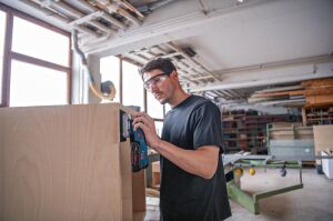 Bosch GSS 18V-13 1x4 Ah ProCORE Akülü Titreşimli Zımpara Bez Çantalı