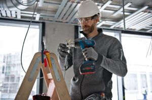 Bosch GHG 18V-50 1x4 Ah ProCORE Akülü Sıcak Hava Tabancası Bez Çantalı
