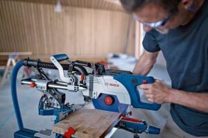 Bosch GCM 18V-216 DC Akülü Gönye Kesme Makinesi (Akü ve şarj yoktur) 0601B47000