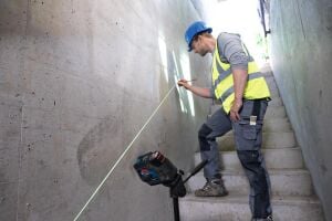 Bosch GCL 12V-50-22 CG Tripodlu Nokta+Artı Çizgi Lazer Hizalama Cihazı 0601066S01