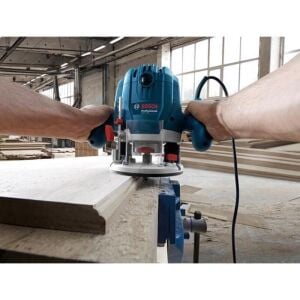 Bosch GOF 130 Freze Makinesi 06016B7000