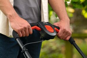 Bosch ROTAK 18V2-38 2x4 Ah Akülü Çim Biçme Makinesi 06008B9M00