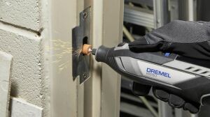 Dremel 8250-5 Yeni 1x12V Akülü Kömürsüz Çok Amaç El Motoru F0138250JA