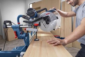 Bosch GCM 340-305 D 305 mm Çift Eğimli Kayar Gönye Kesme 0601B60000