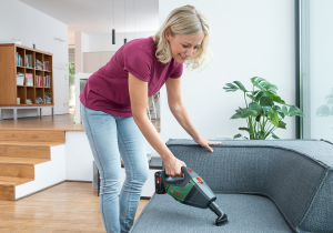 Bosch UniversalVac 18 2,5Ah Tek Akülü Süpürge 06033B9103