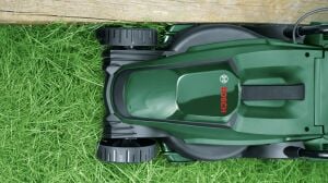 Bosch Easy Mower 18V-32-200 1x4 Ah Akülü Çim Biçme Makinesi 06008B9D00