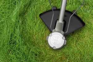 Bosch AdvancedGrassCut 36V-33 (Akü ve Şarj Yoktur)  Kenar Kesme 06008C1K01