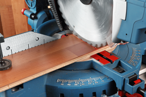 Bosch GTM 12 JL Üstten Tablalı Gönye Kesme Makinesi 0601B15001