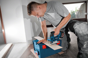 Bosch GST 18 V-LI B (2x4Ah) Akülü Dekupaj Testere L-boxx 06015A6102