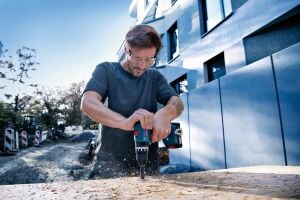 Bosch GSB 185-LI 2x2 Ah 82 Prç. Aks. Akülü Matkap ve Vidalama 0615990N2P