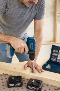 Bosch GSB 185-LI 2x2 Ah 82 Prç. Aks. Akülü Matkap ve Vidalama 0615990N2P